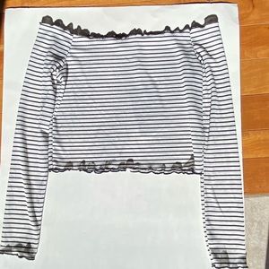 Long sleeve crop top, Pretty Little Thing.